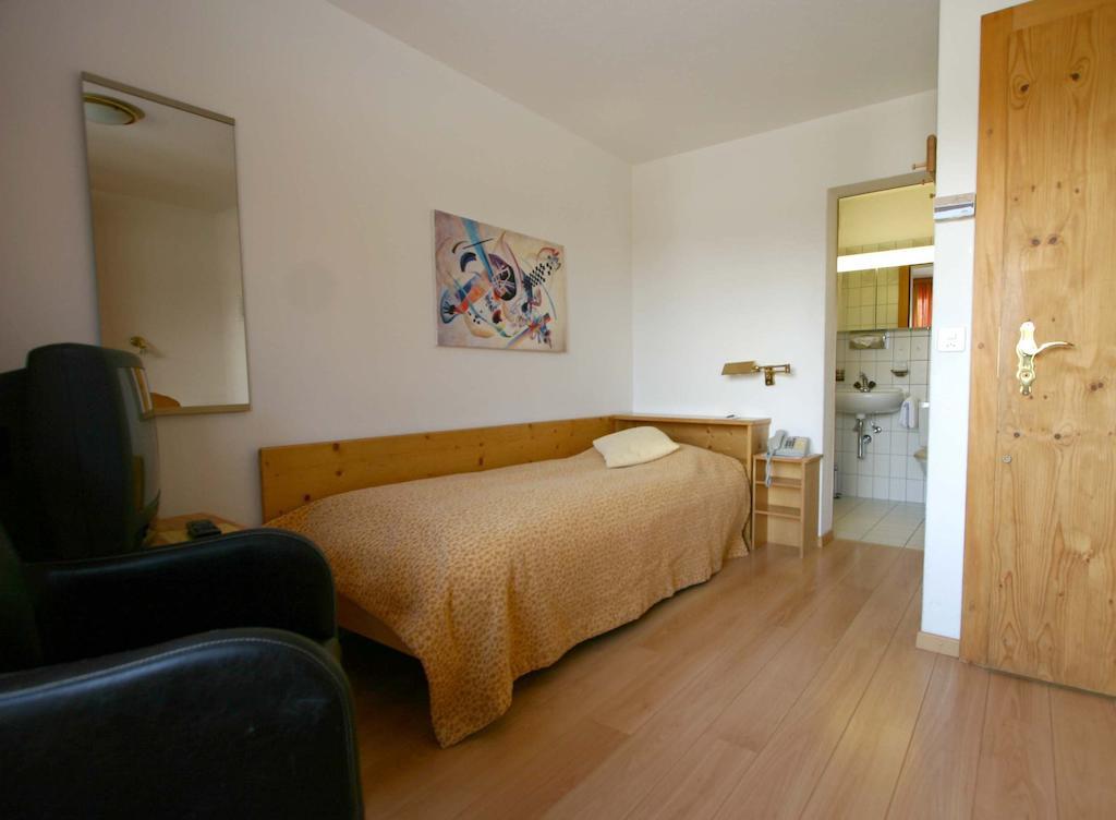 Hotel Poestli Maloja Kamer foto