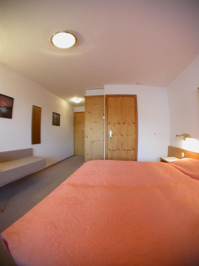 Hotel Poestli Maloja Buitenkant foto