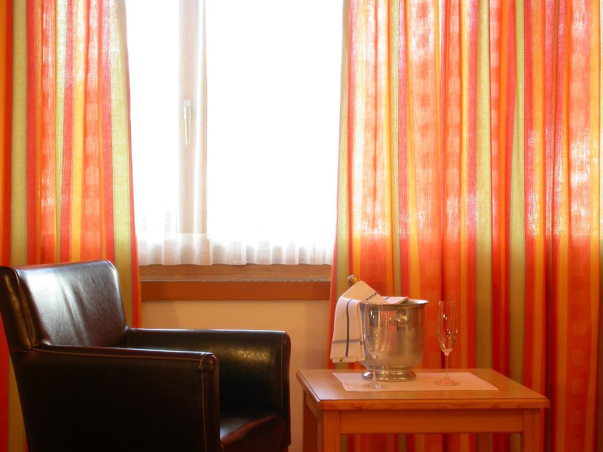 Hotel Poestli Maloja Buitenkant foto